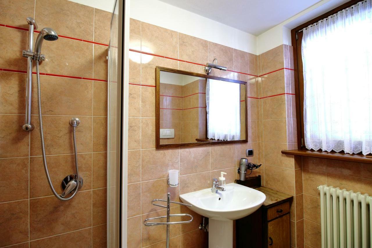 Nonostantetutto B&B Pieve di Cadore Bagian luar foto